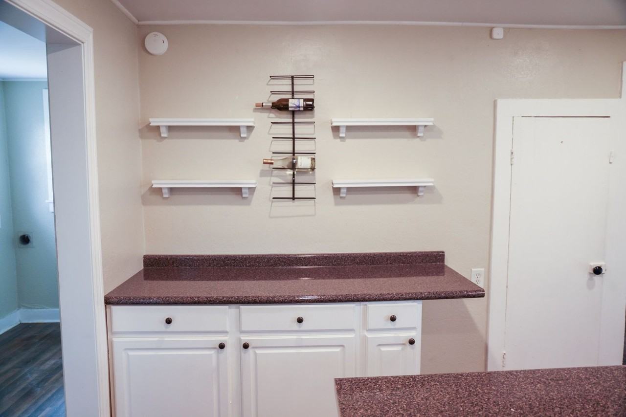 435 Ballard Ave - Photo 5 of 26
