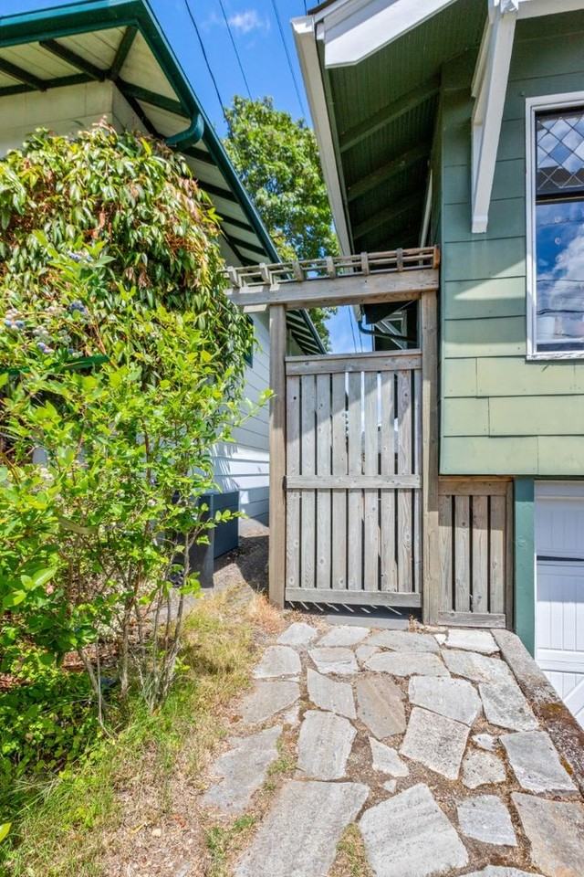 418 N 61st St - Photo 2 of 23