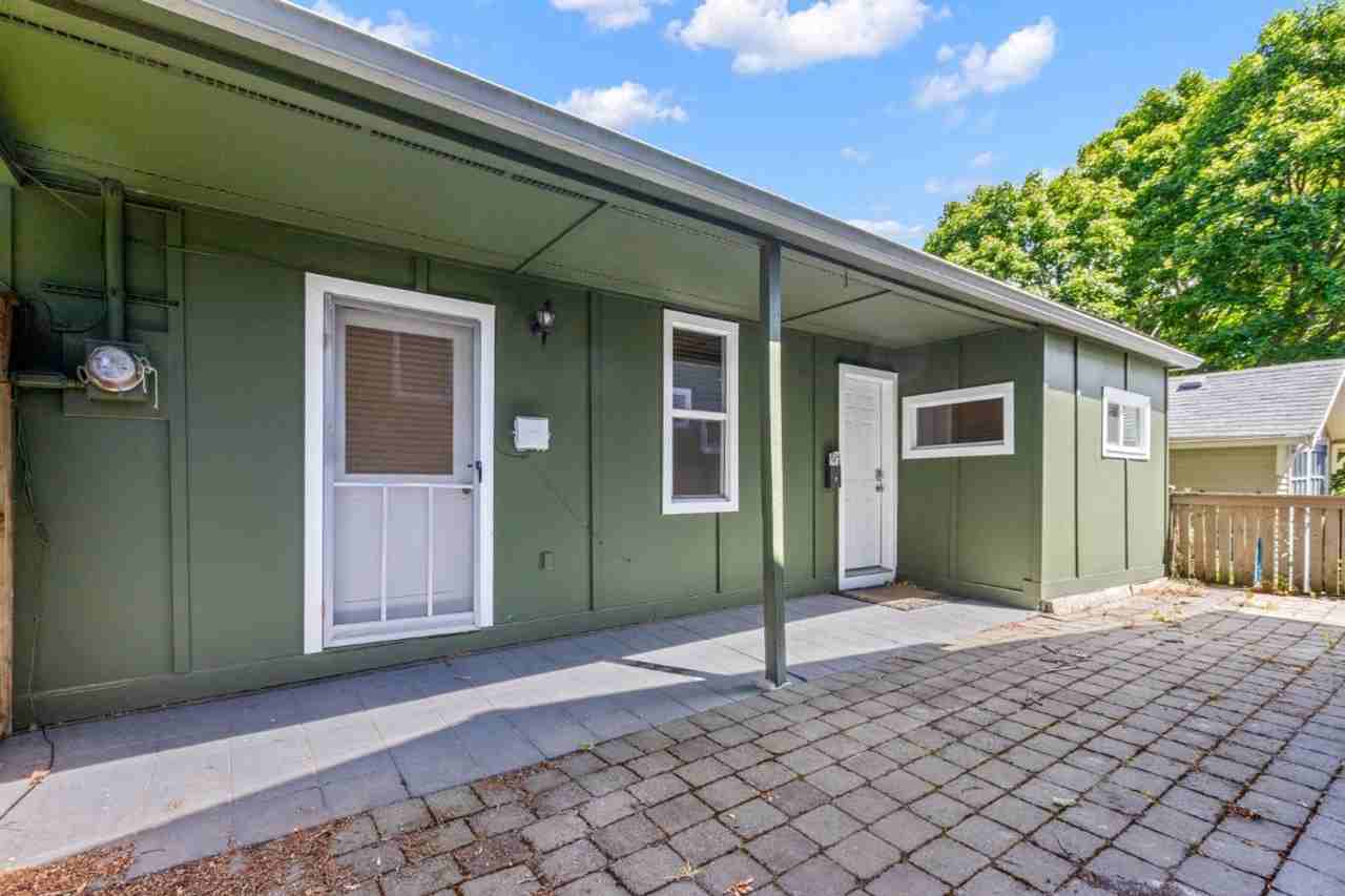 418 N 61st St - Photo 7 of 23