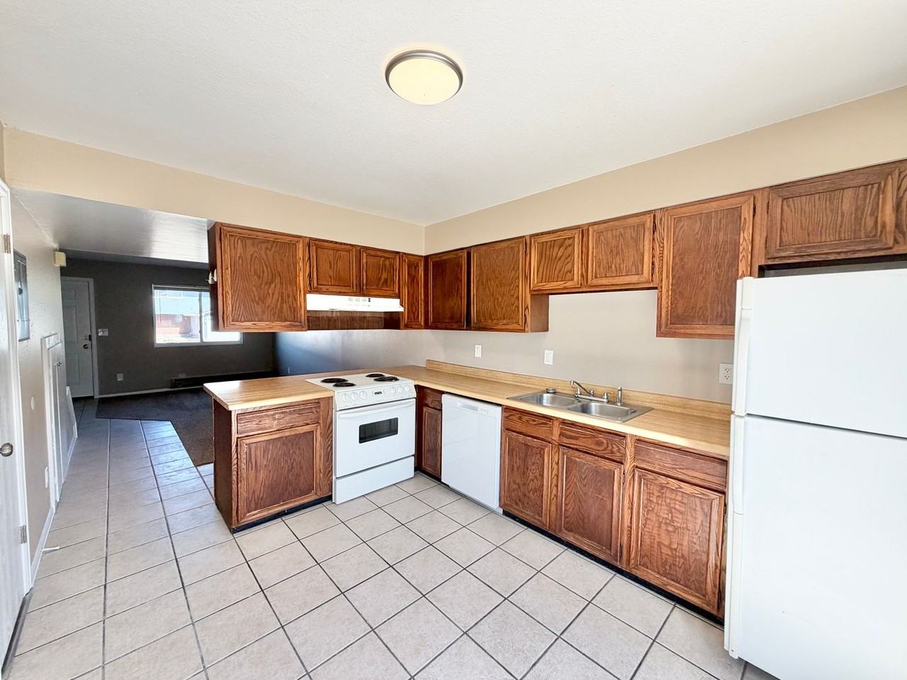 81 Castle Royal Dr - Photo 6 of 27