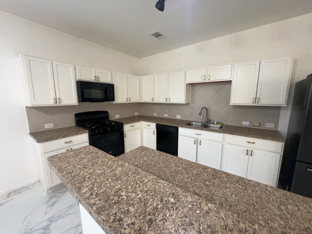 3238 Elisa Springs Ln - Photo 3 of 23