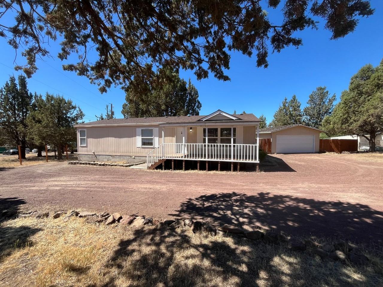 8115 Sw Crater Loop Rd