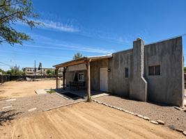 featured image of 1122 E Portland St