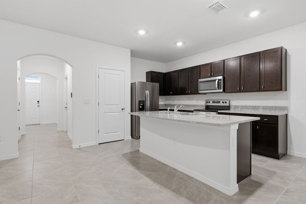 13753 Nw 9th Rd - Photo 2 of 27