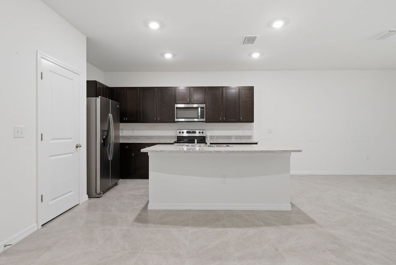 13753 Nw 9th Rd - Photo 4 of 27