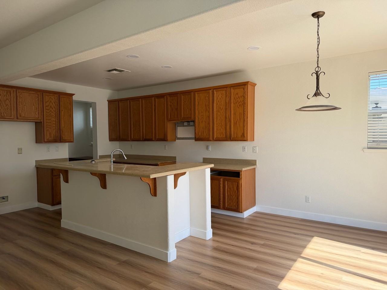 8313 Dandelion Dr - Photo 2 of 9