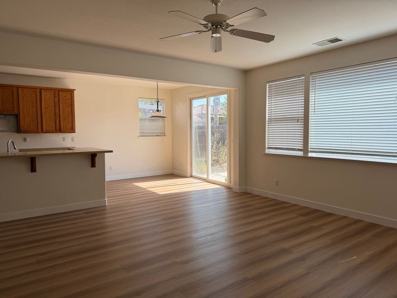 8313 Dandelion Dr - Photo 3 of 9