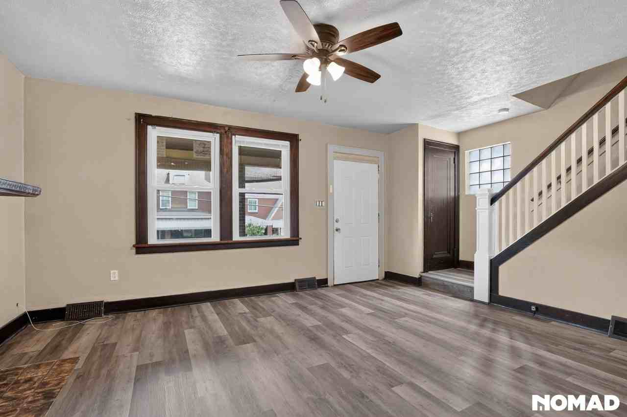 523 Ridge Ave - Photo 6 of 36