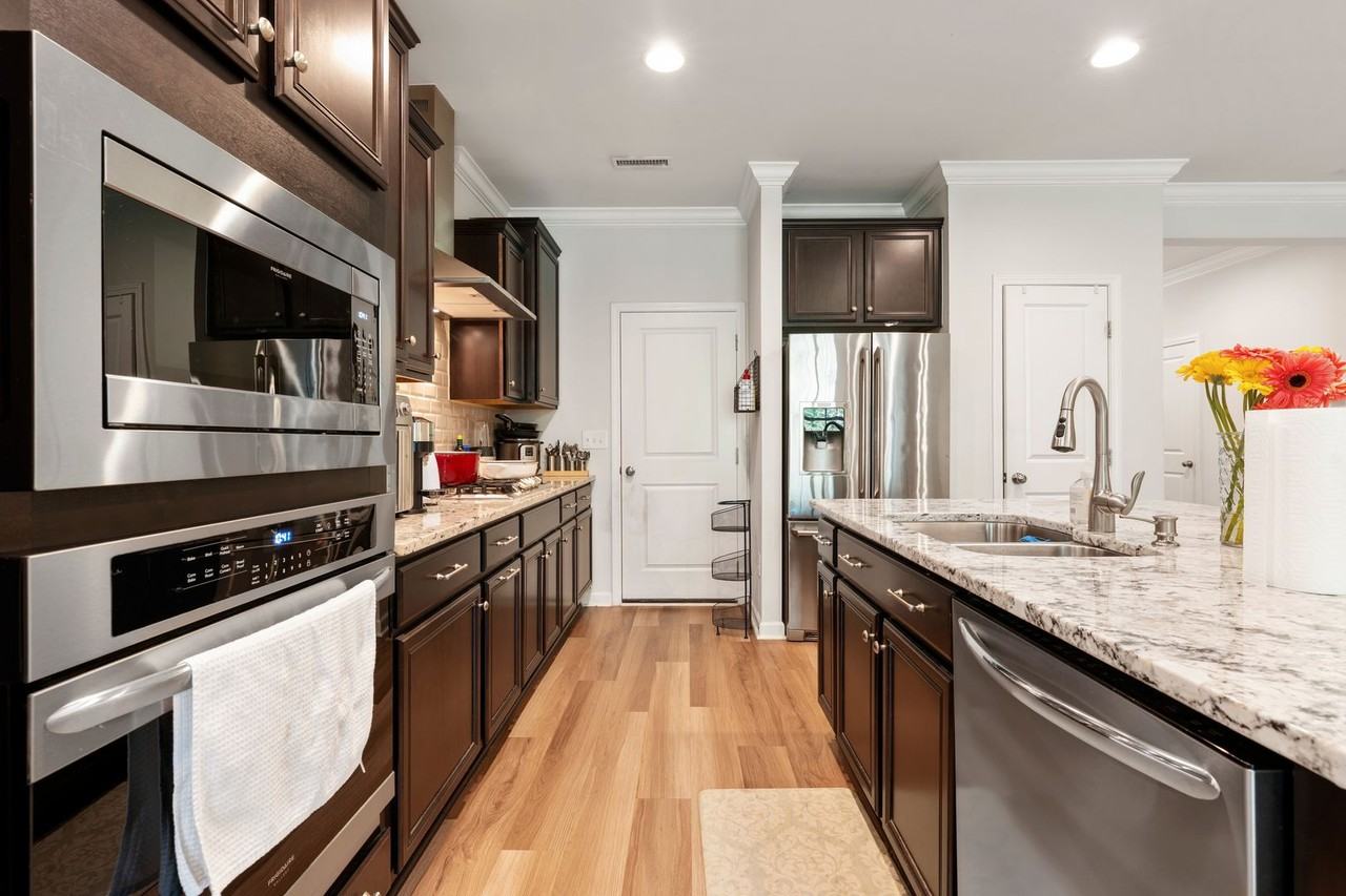 1302 Southpoint Trl - Photo 2 of 19