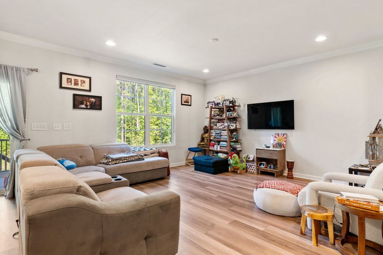 1302 Southpoint Trl - Photo 4 of 19