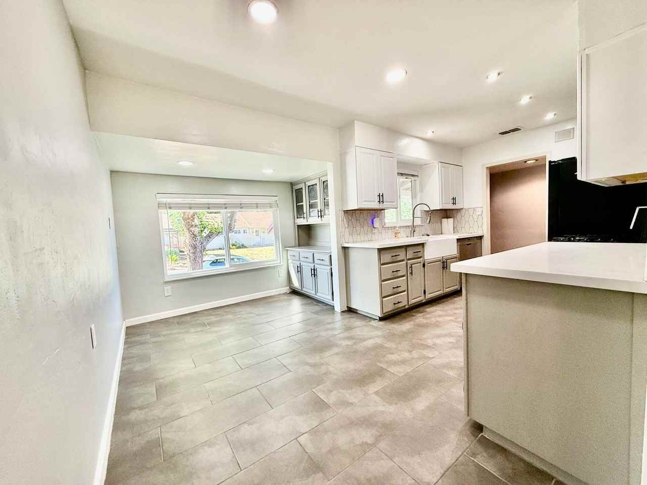 7213 Sunset Ave - Photo 4 of 25