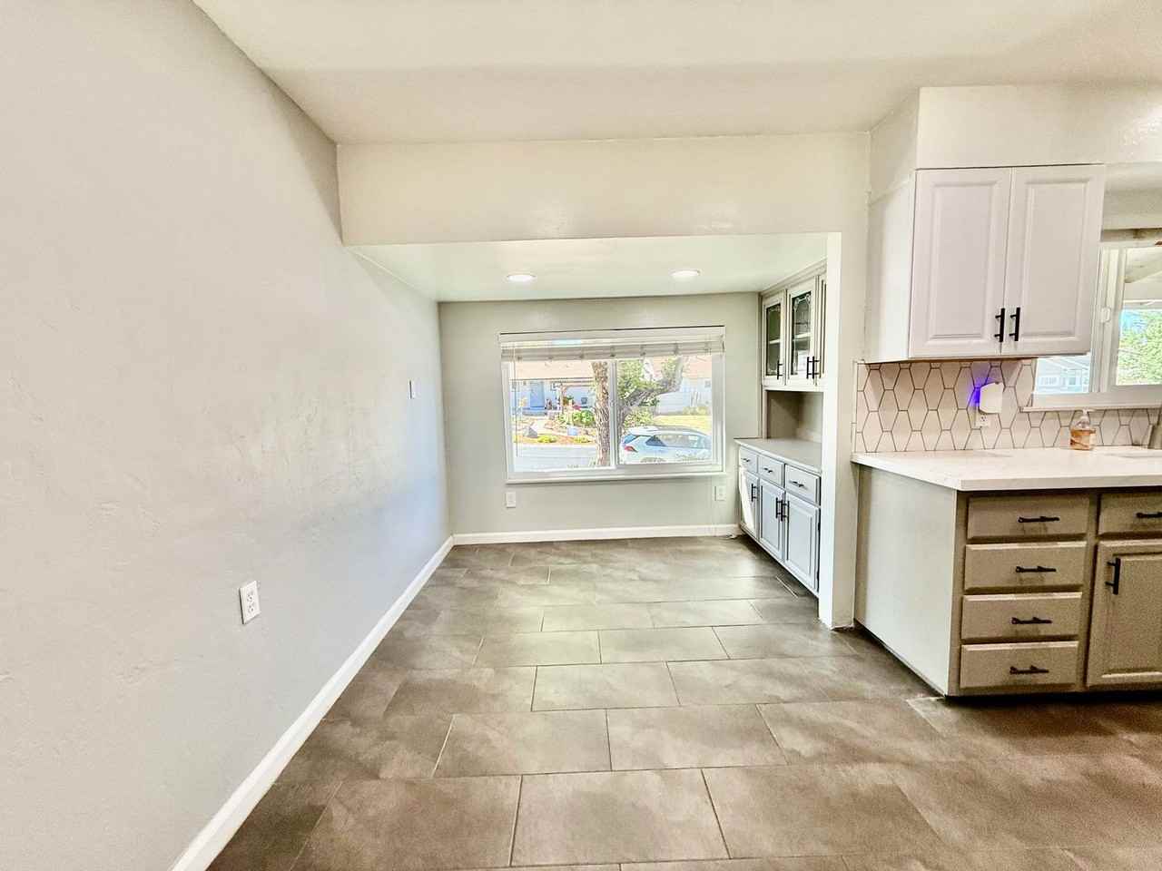 7213 Sunset Ave - Photo 5 of 25