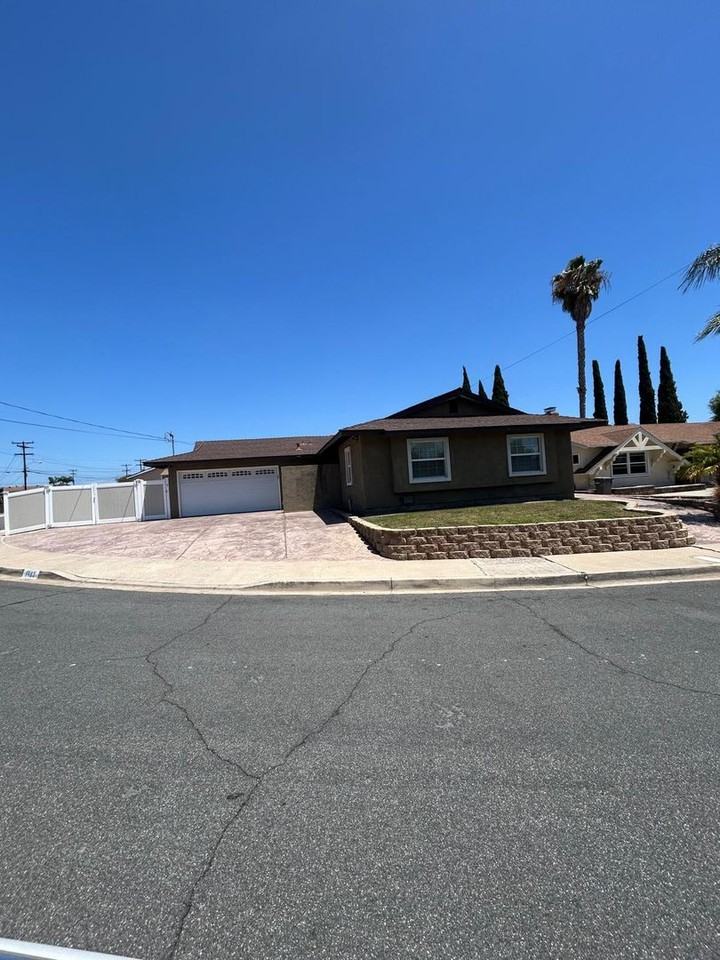 1483 La Corta Cir - Photo 6 of 40