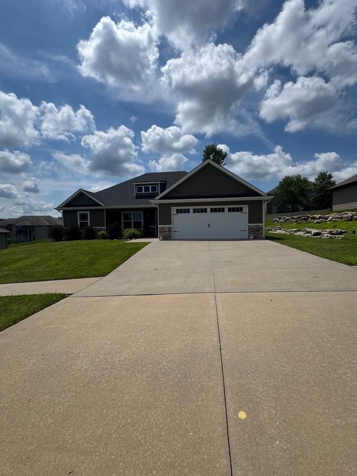 4806 Winrose Ct - Photo 2 of 19