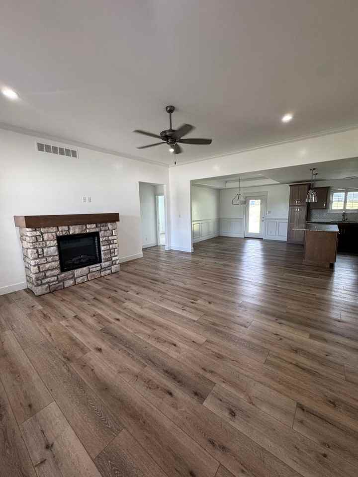 4806 Winrose Ct - Photo 3 of 19