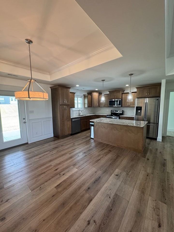 4806 Winrose Ct - Photo 5 of 19
