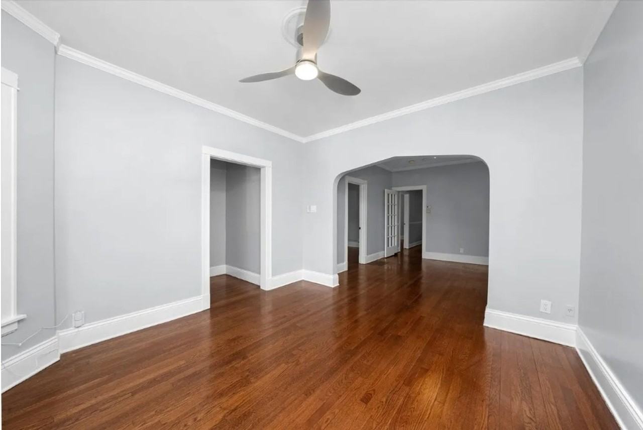 2411 S 56th Ct - Photo 3 of 26