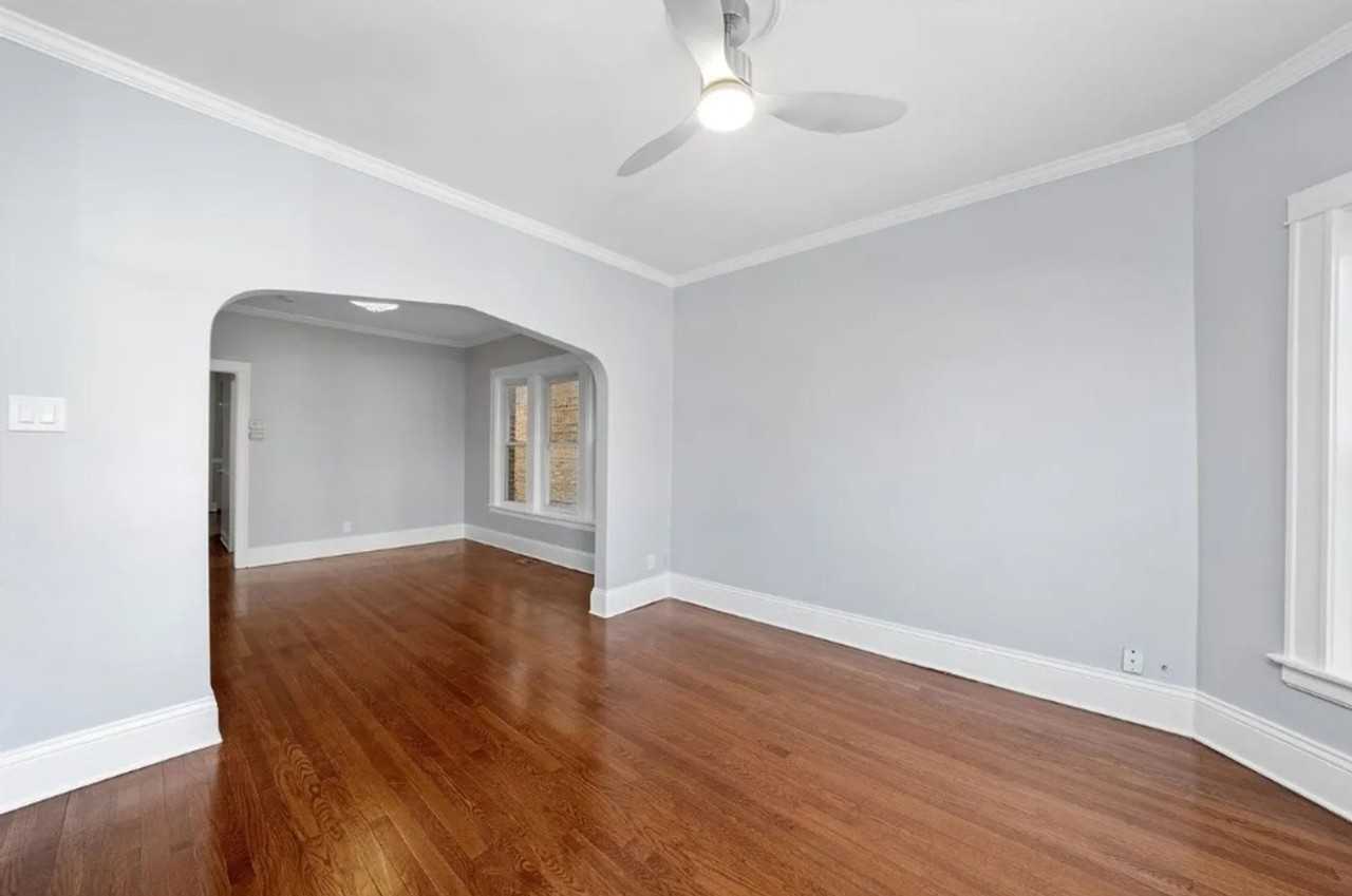 2411 S 56th Ct - Photo 6 of 26