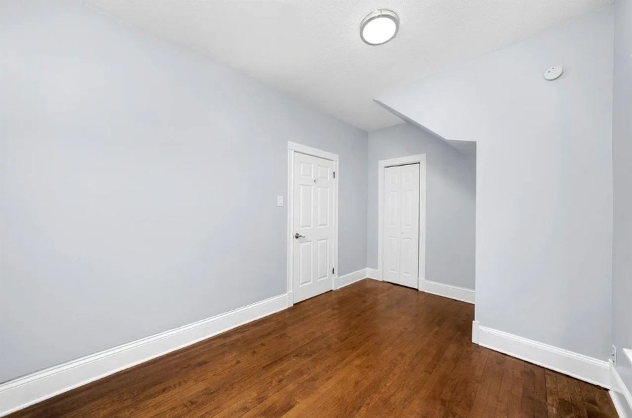 2411 S 56th Ct - Photo 7 of 26