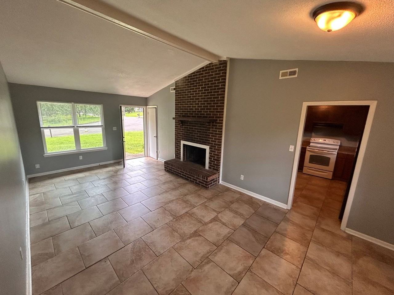 3127 Gayhart Dr Nw - Photo 3 of 9