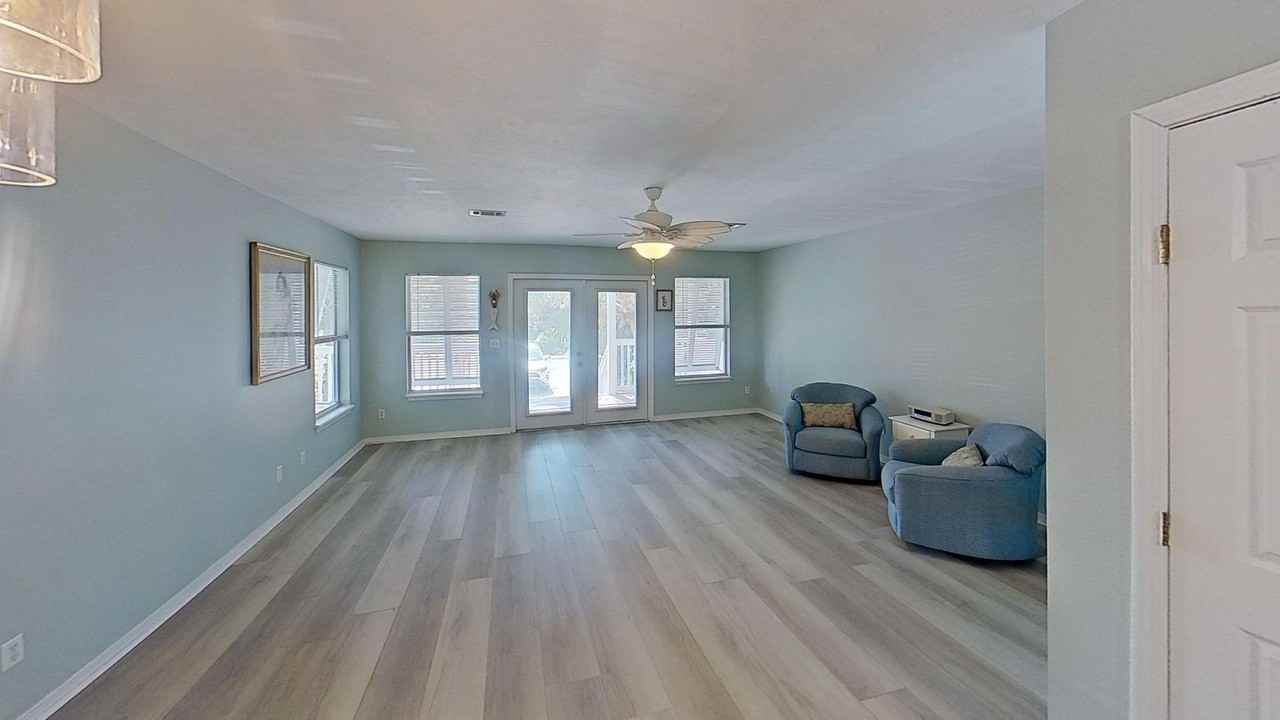 93 Beachfront Trl - Photo 2 of 18