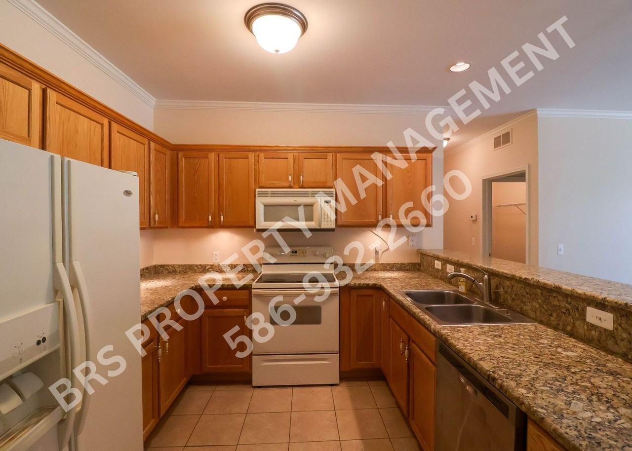 14389 Moravian Manor Cir - Photo 6 of 20