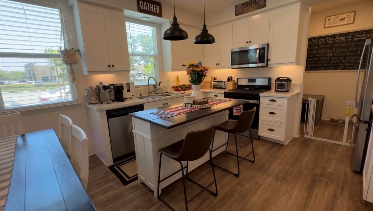 7797 Paxton Pl - Photo 7 of 24