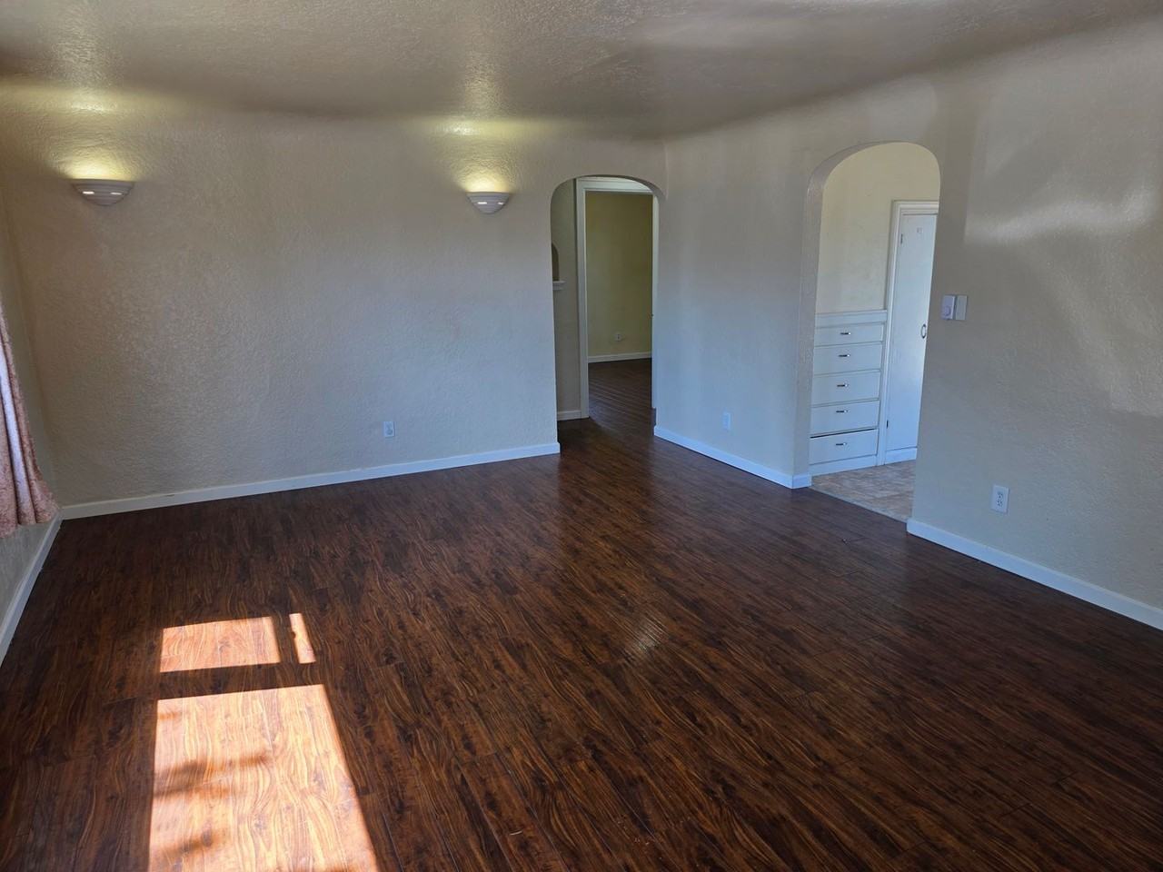 400 21st St - Photo 2 of 16
