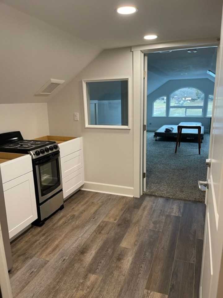 308 Oak St - Photo 5 of 23