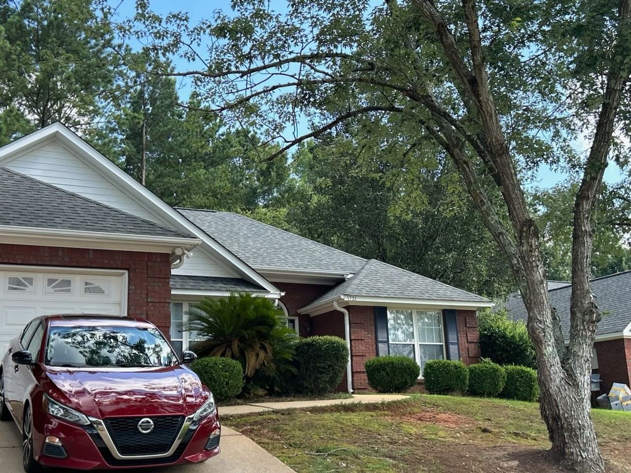 1731 Stone Pointe Dr - Photo 2 of 3