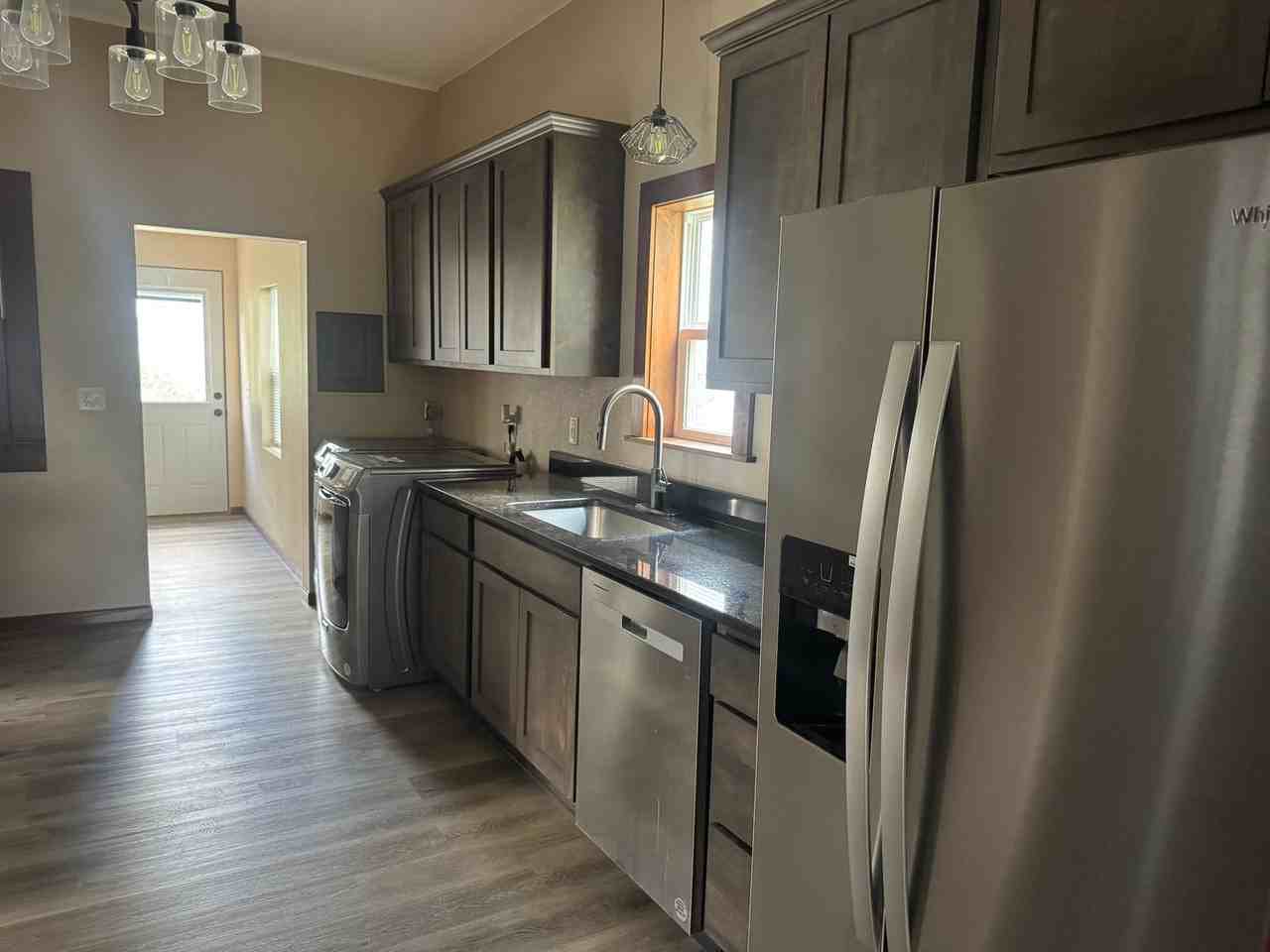 2707 Sacramento St - Photo 2 of 11