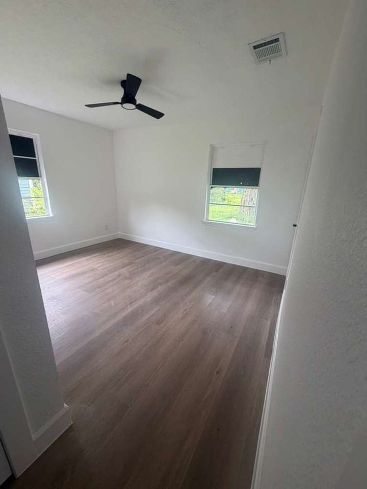 10209 Kelburn Dr - Photo 4 of 18
