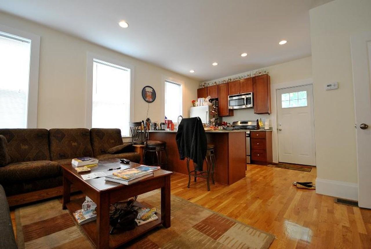 2 Larose Pl