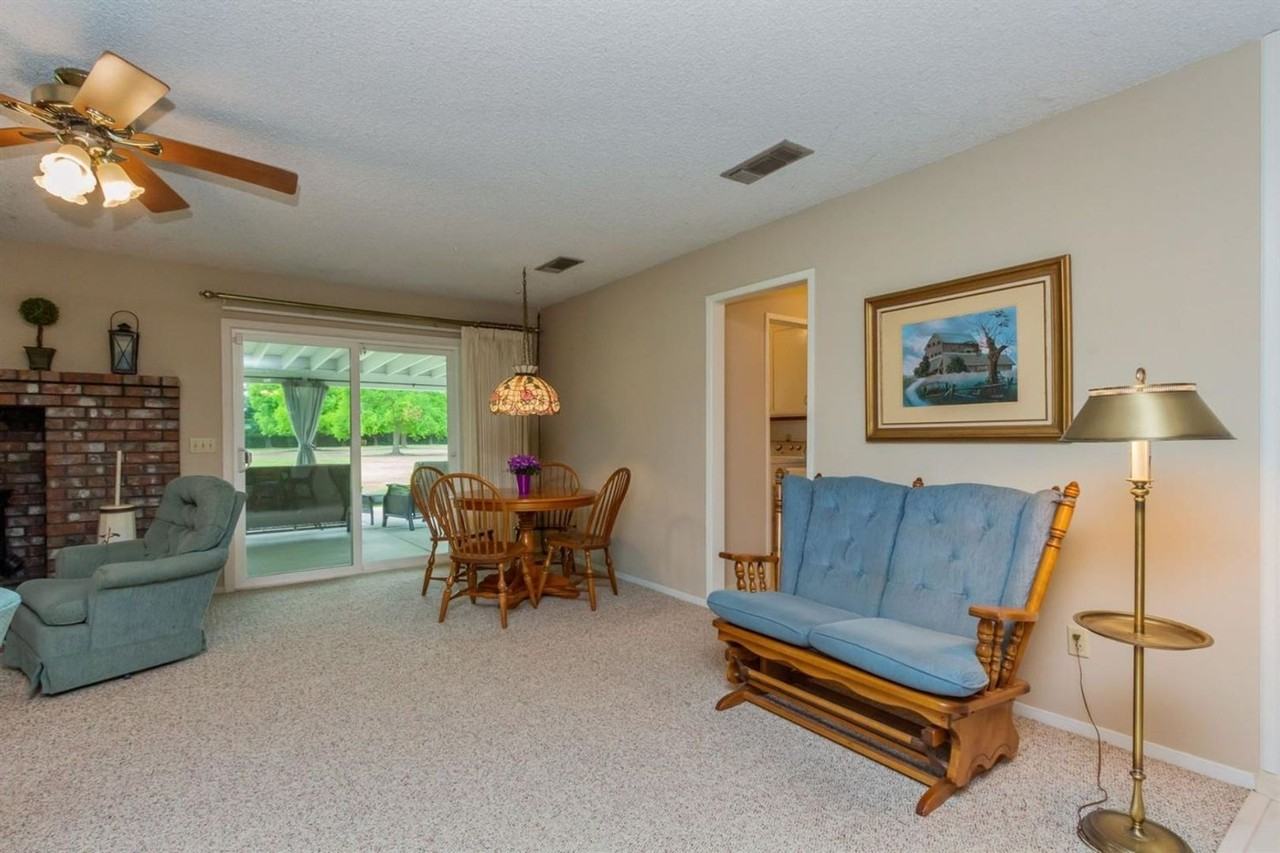 10521 N Minnewawa Ave - Photo 6 of 36