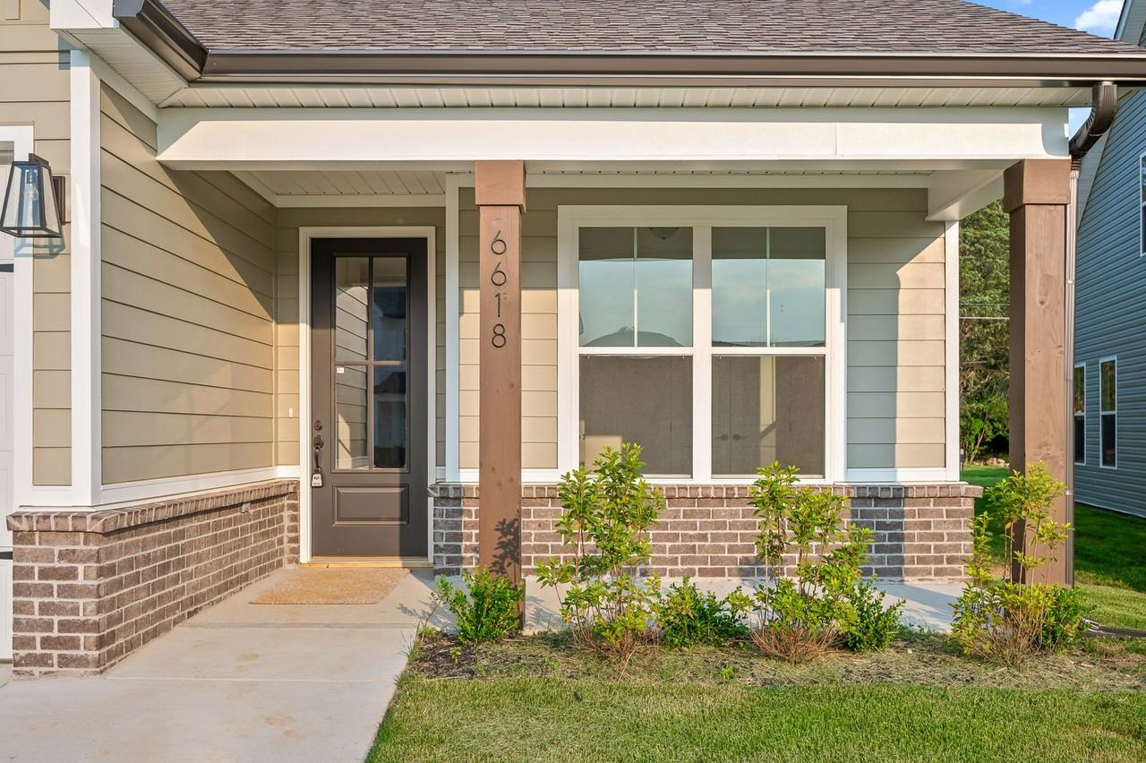 6555 Elizabeth Ann Way - Photo 3 of 13