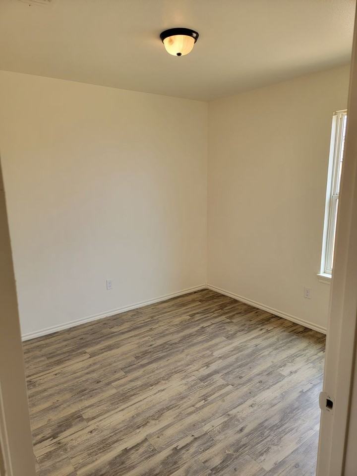 110 80th St - Photo 4 of 10