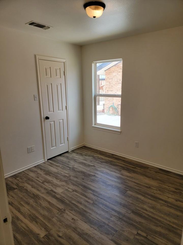 110 80th St - Photo 5 of 10