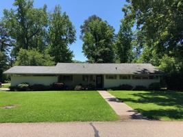 featured image of 368 Oak St
