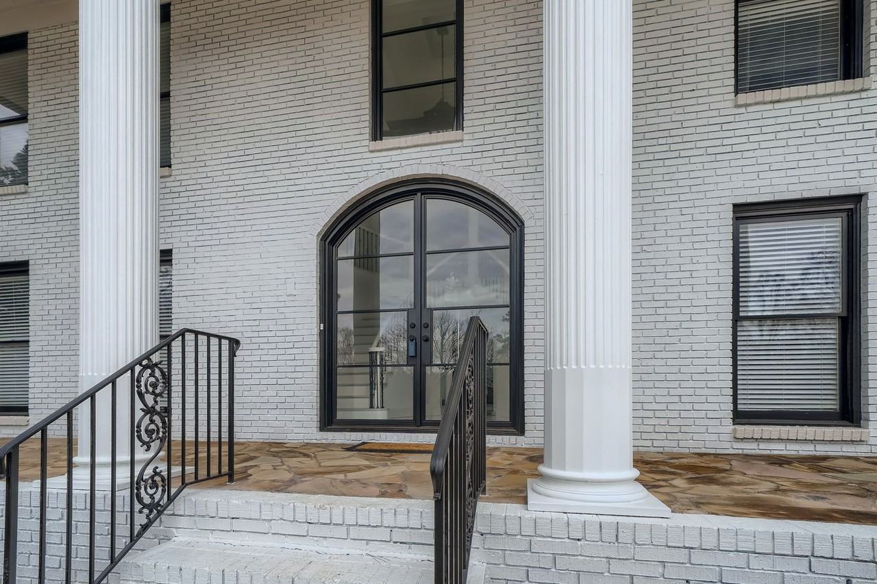 425 Ferry Lndg - Photo 5 of 30