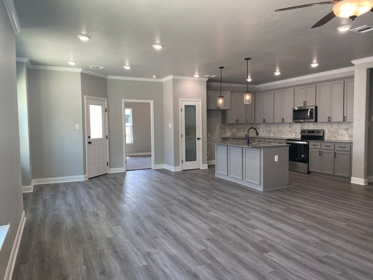 1615 Black Kettle Trl - Photo 3 of 24