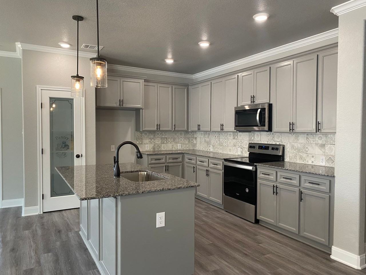 1615 Black Kettle Trl - Photo 5 of 24
