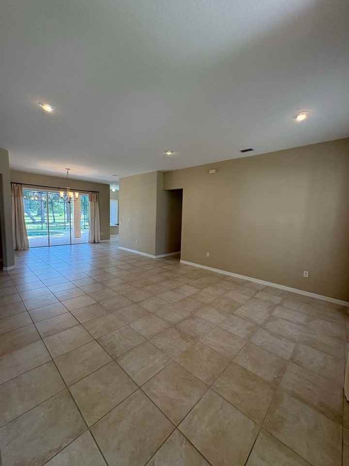 3185 Soft Breeze Cir - Photo 4 of 43