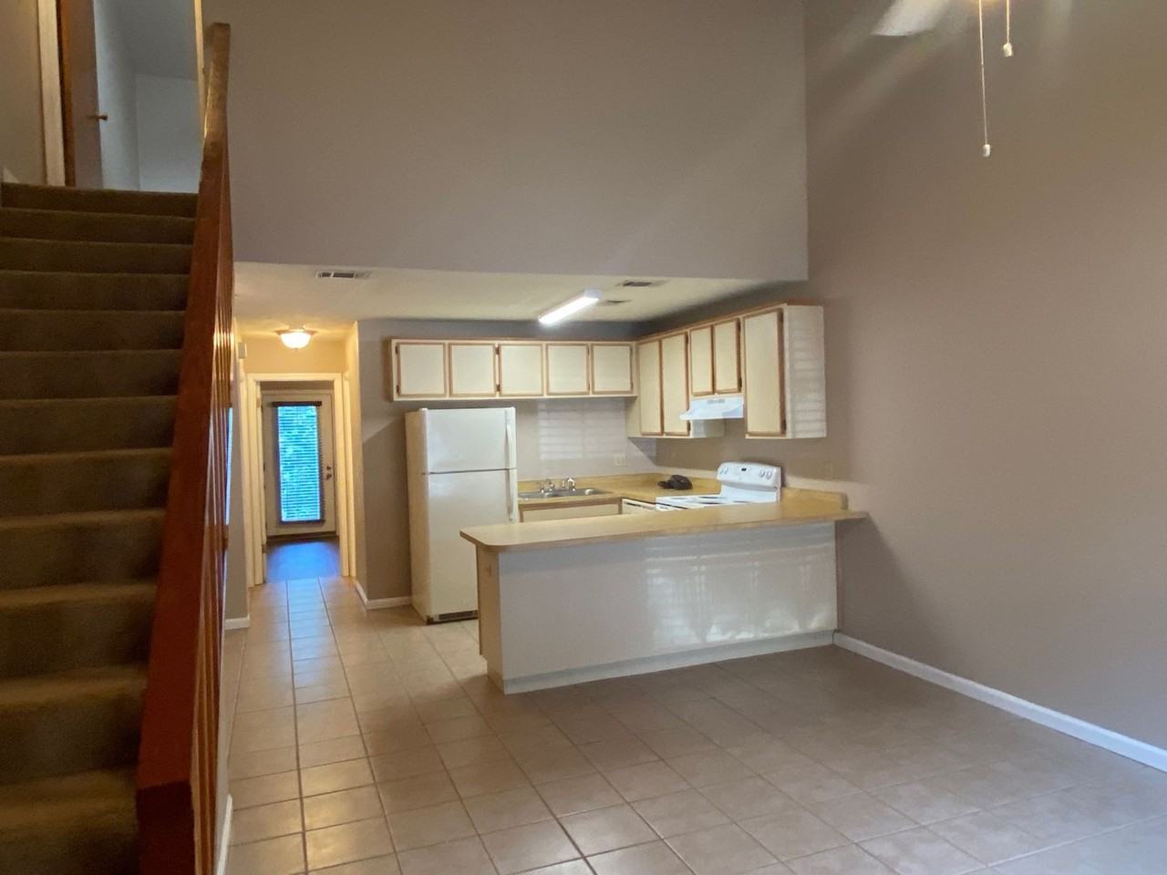 1284 High Rd - Photo 2 of 24