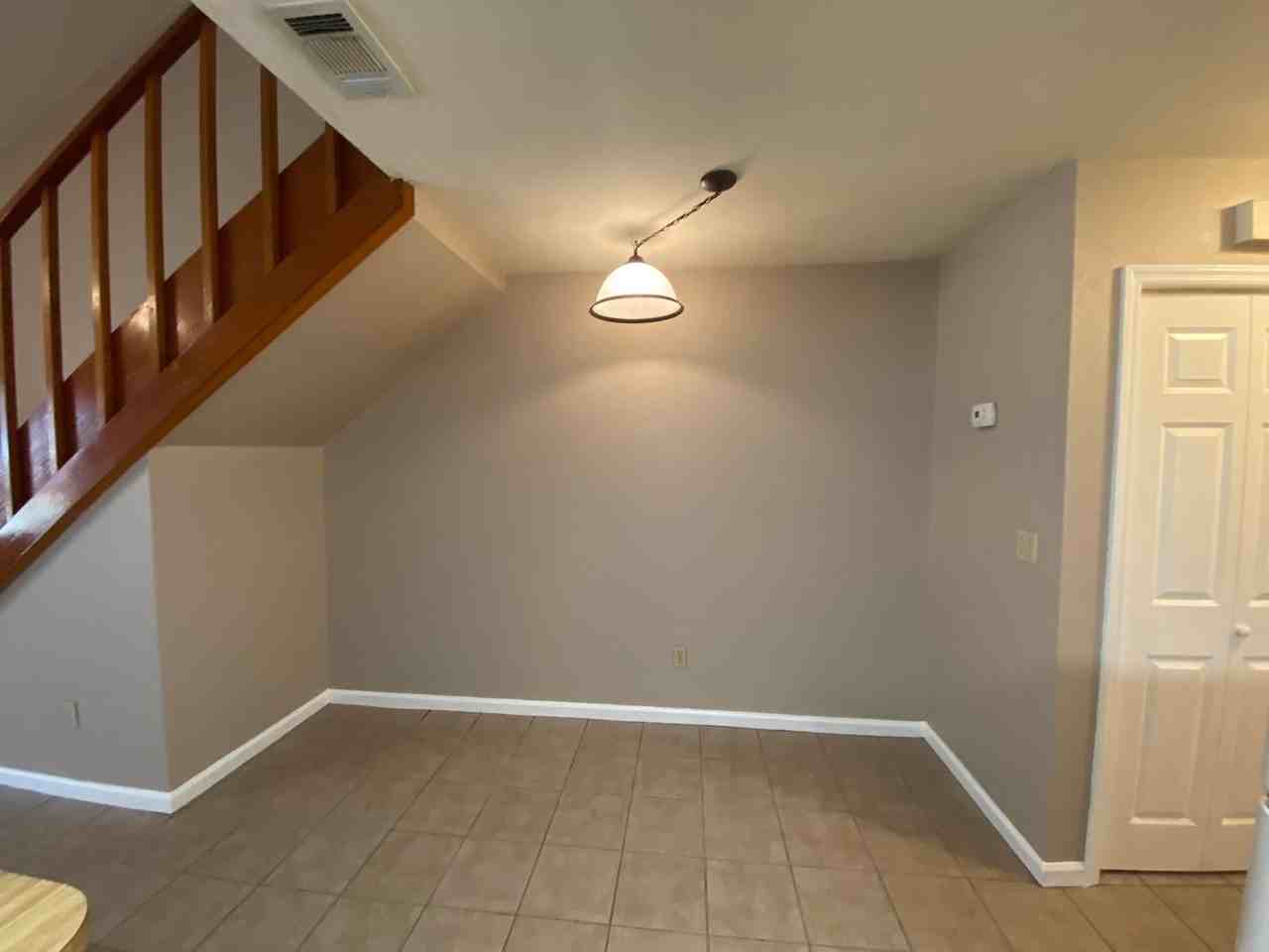 1284 High Rd - Photo 3 of 24