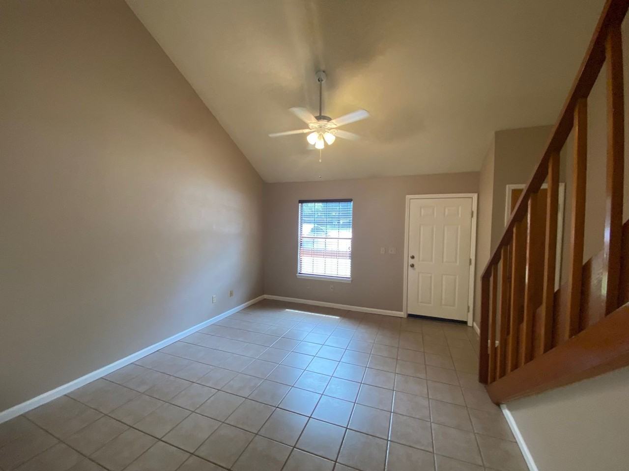 1284 High Rd - Photo 4 of 24