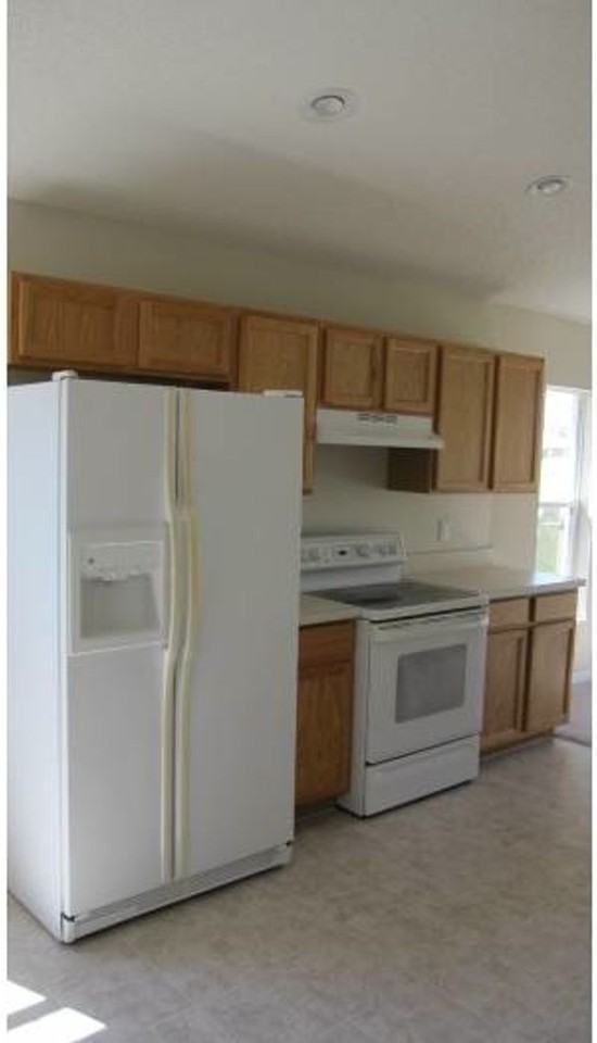 558 Brayton Ln - Photo 2 of 5