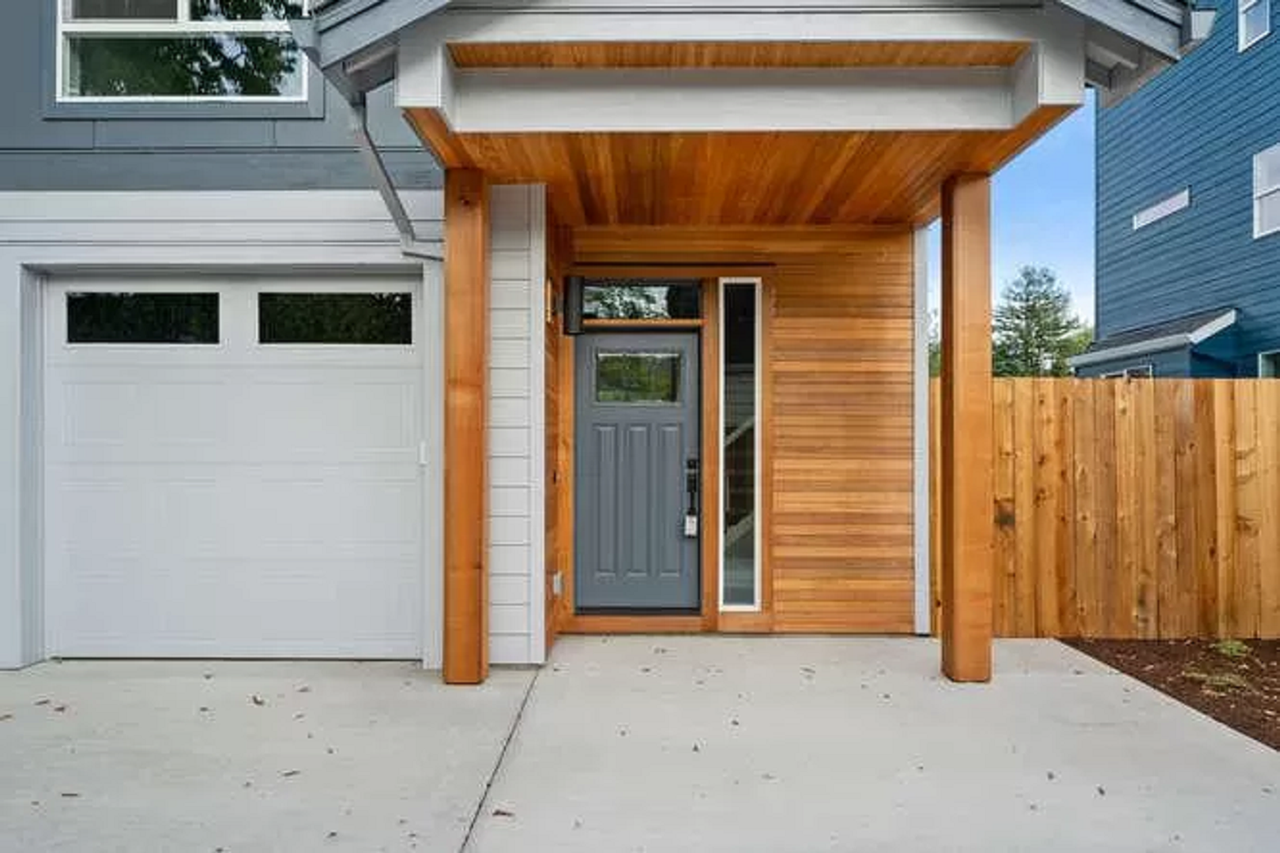6636 Se 57th Ave - Photo 3 of 26