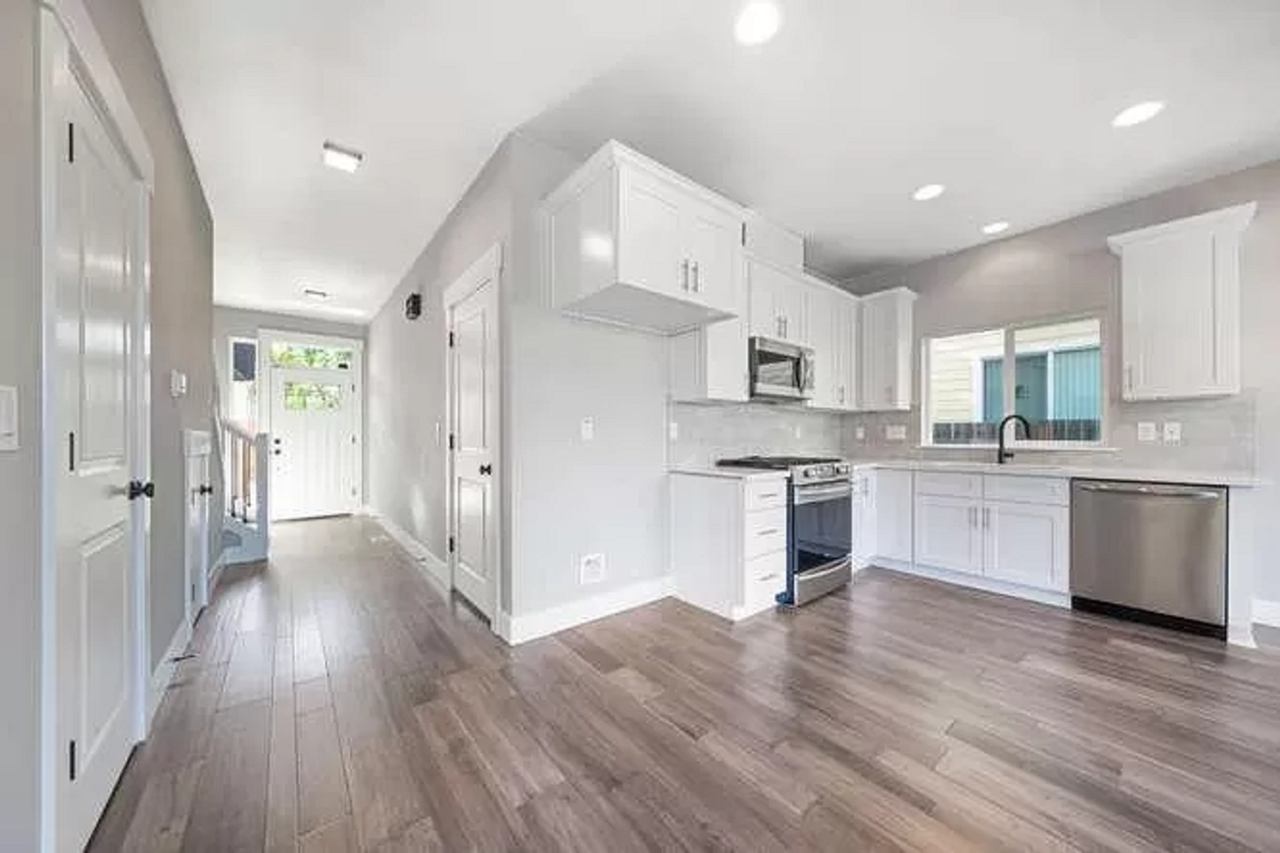 6636 Se 57th Ave - Photo 7 of 26
