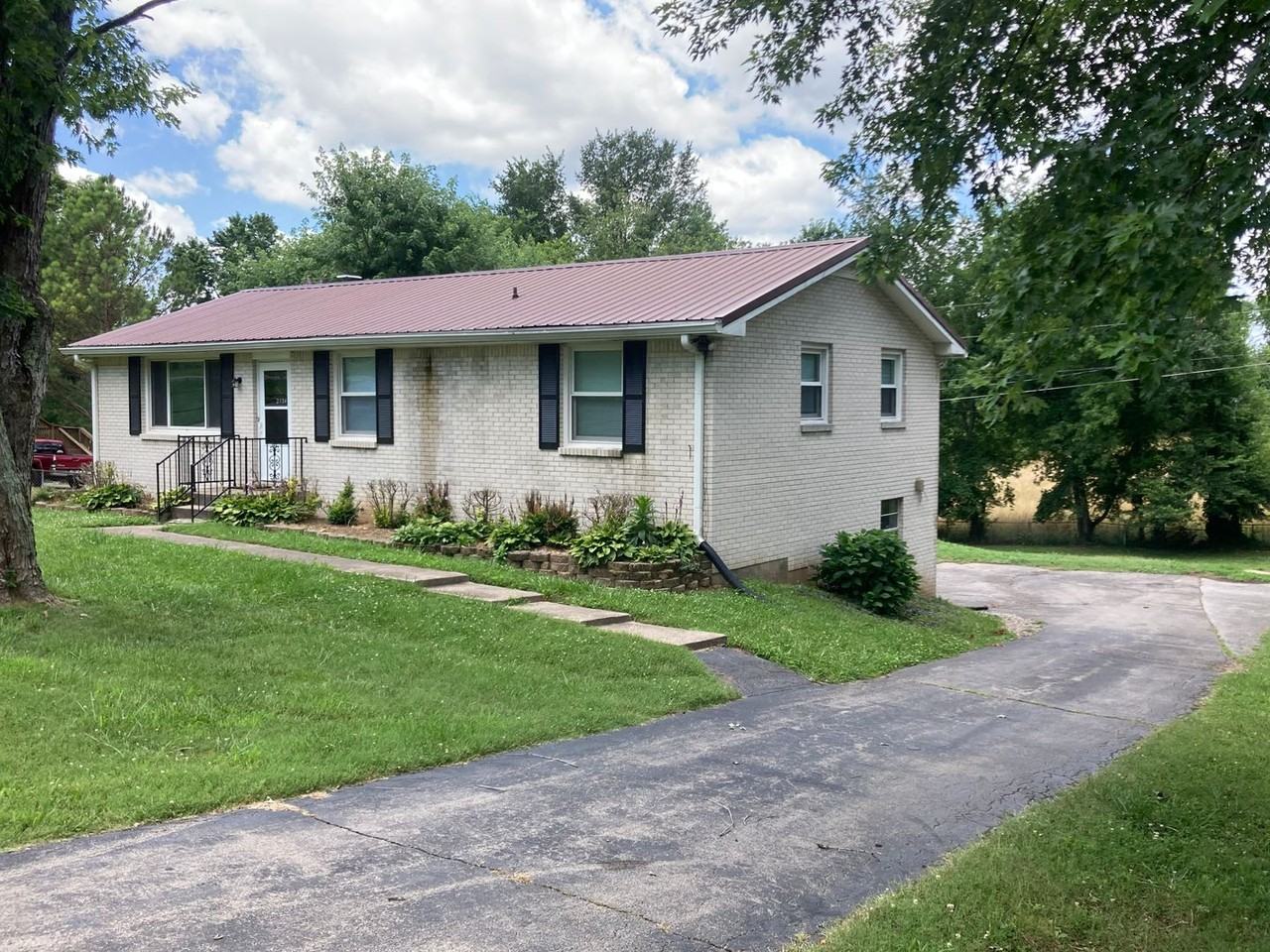 2134 Old Russellville Pike - Photo 3 of 27