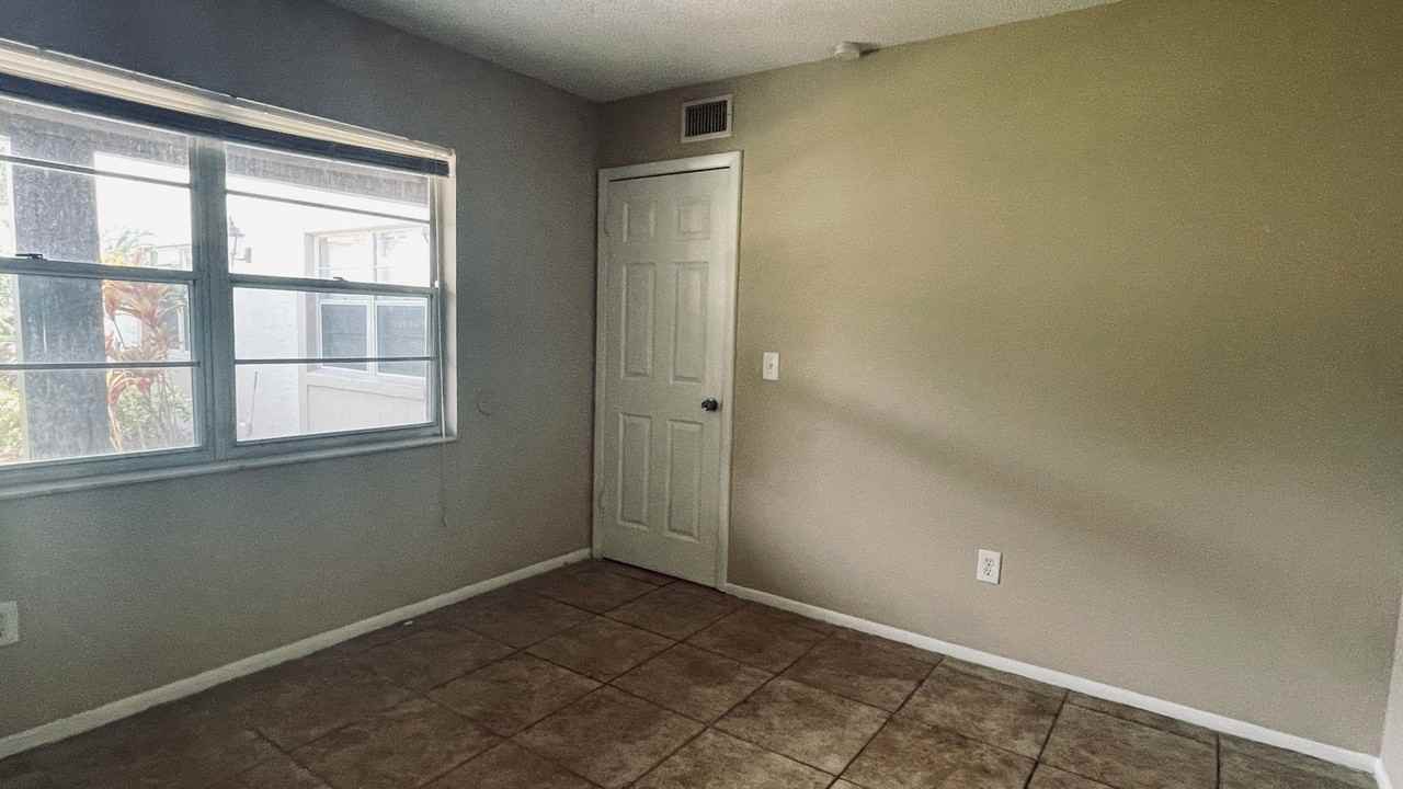53 53 Windtree Ln. G 102 - Photo 3 of 20